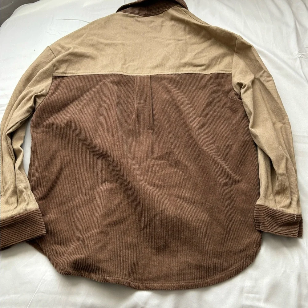 Button up shirt - Picture 3 of 4